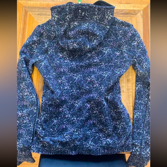 Lululemon Scuba Hoodie - Picture 2 of 2